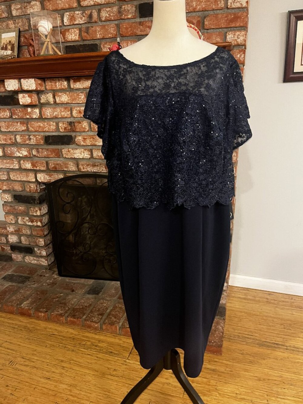 ✨ Adrianna Papell Navy Lace Overlay Dress – Size 22 | NWT | Elegant Evening ✨